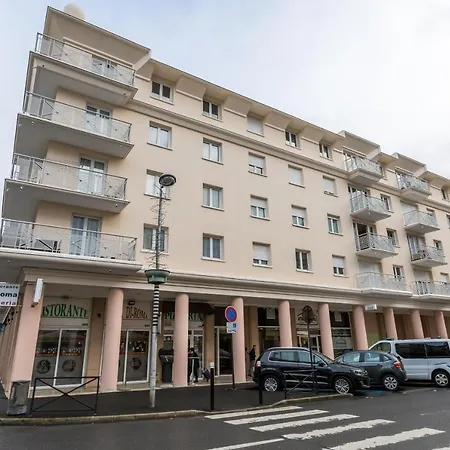 Double 6 Persons Near - Fairytale Factory Apartment Bussy-Saint-Georges