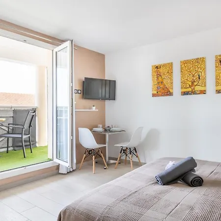Apartment Double 6 Persons Near - Fairytale Factory *